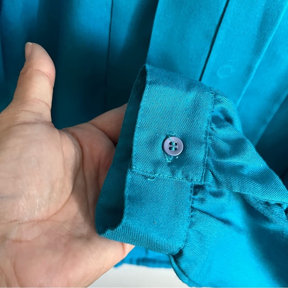 3/$40 Vintage size 18 Lady Manhattan Button Down Blouse - Picture 5 of 7